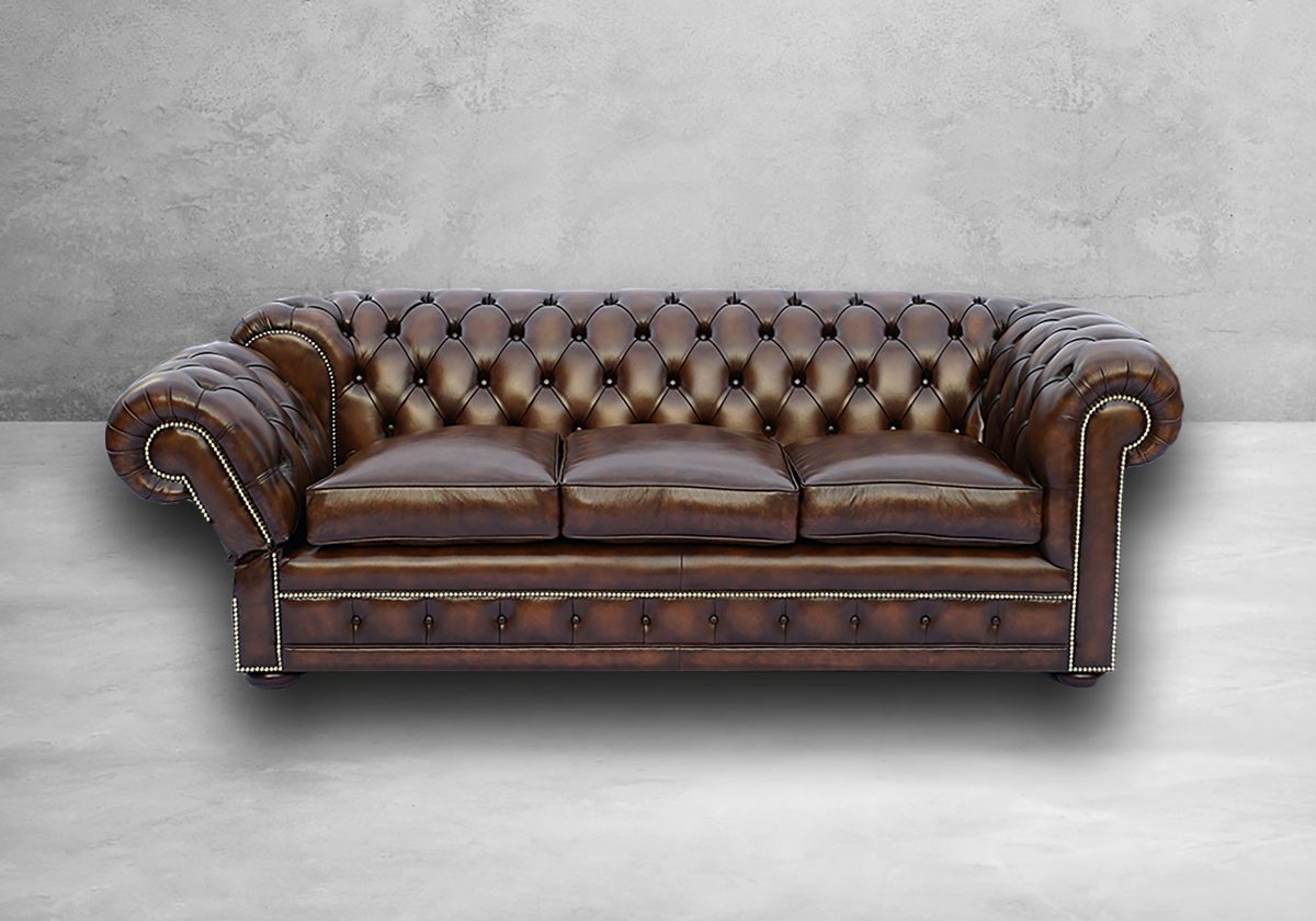 https://british-furniture-collection.de/wp-content/uploads/2018/09/Chesterfield-2-Drop-Arm_frei_00-e1551711020885.jpg