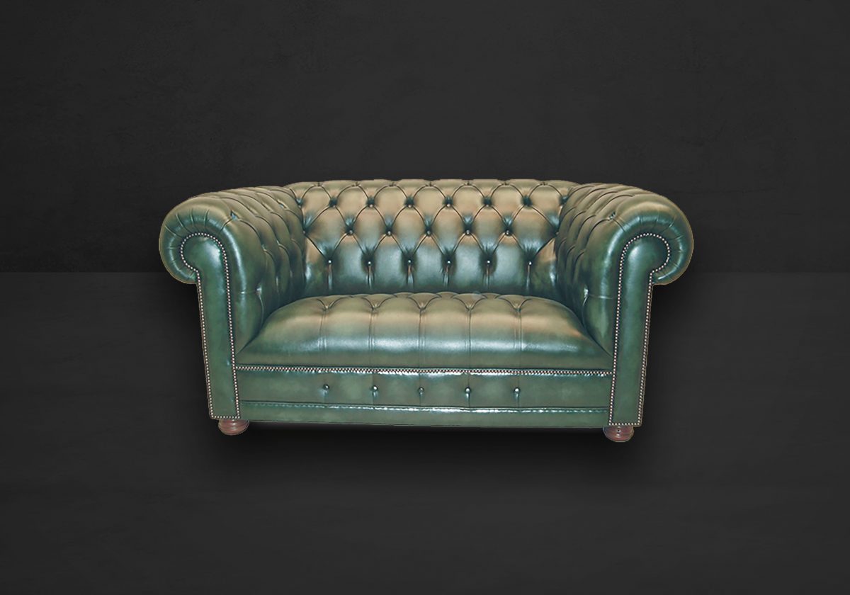 Cambridge Chesterfield Sofa und Sessel British Furniture Collection